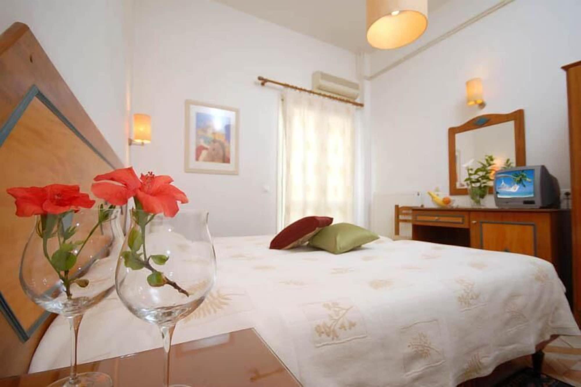 Barbouni Hotel&Studios Naxos City Esterno foto